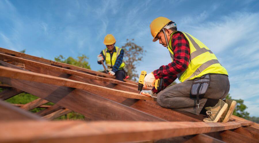 Professional gutter cleaning in Wakefield, MI